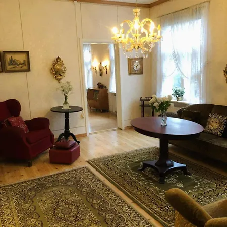 White House 1914 Huoneisto